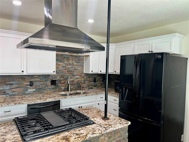 Building Photo - 6308 Stardust Dr N