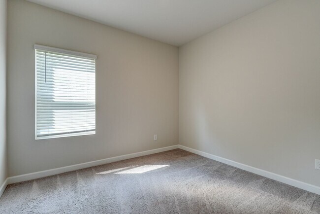 Building Photo - 123 Mainsail Wy