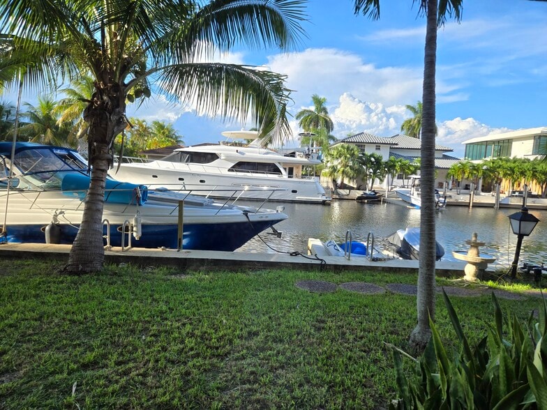 Building Photo - 2935 NE 163rd St