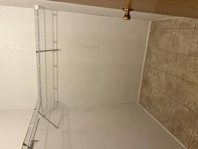 Building Photo - 4677 W Ridge Dr