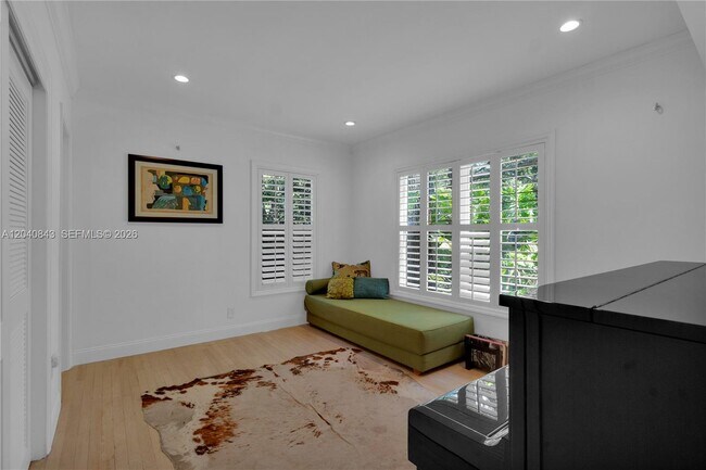Building Photo - 7420 SW 53rd Pl
