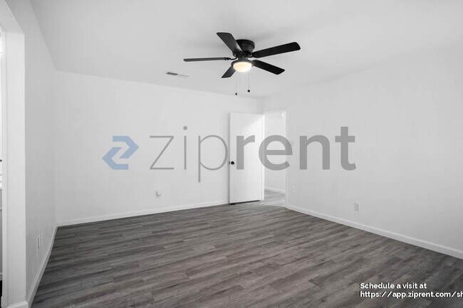Building Photo - 6829 Shadydale Dr
