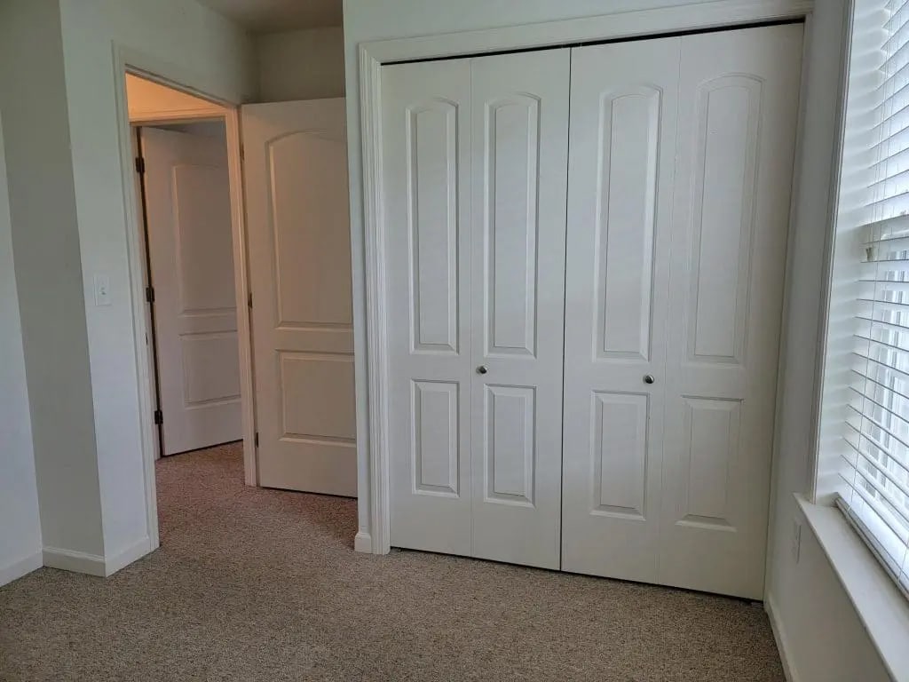 Building Photo - 639 Winding Ln