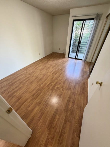 Building Photo - 503 S Adams St