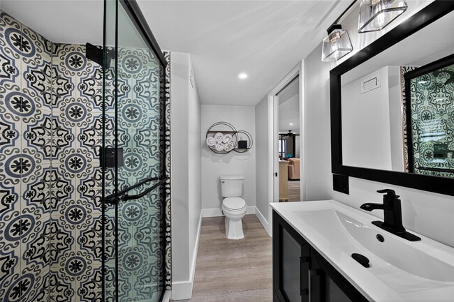 Building Photo - 1629 Riverview Rd