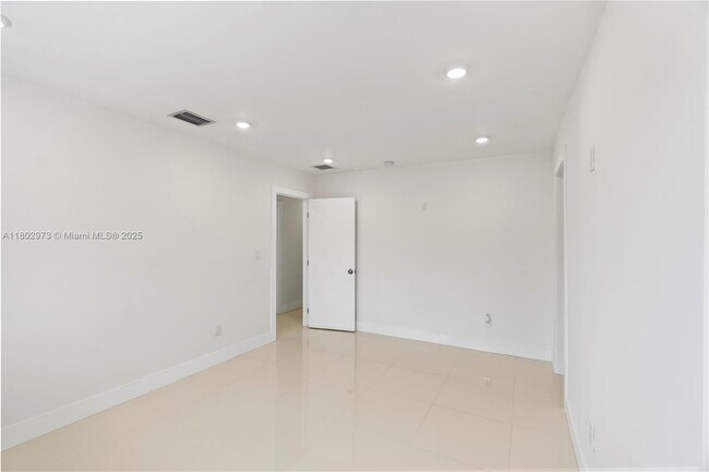 Building Photo - 10501 SW 53rd St