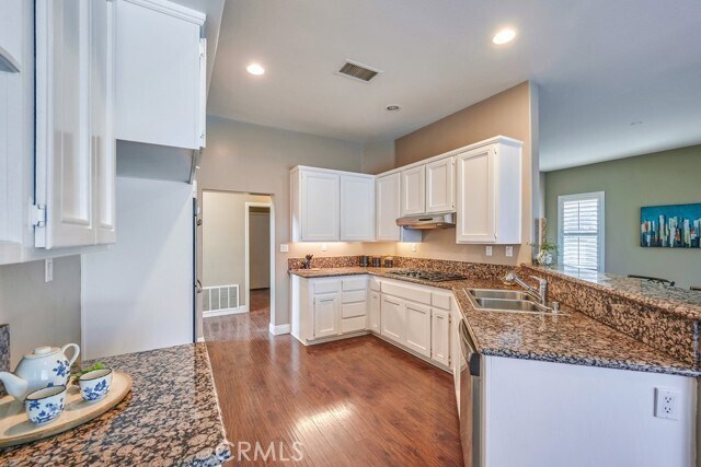 Building Photo - 15620 Turnberry St