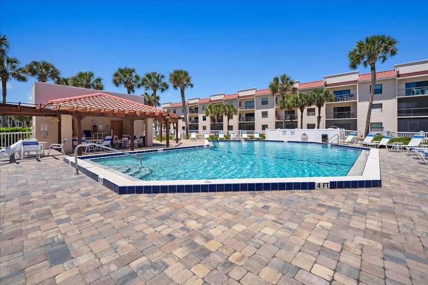 Building Photo - 4250 A1A S