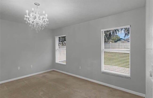 Building Photo - 3570 Manor Loop
