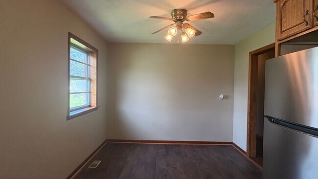 Building Photo - Freshly Updated Rancher w/ Detached Garage!!