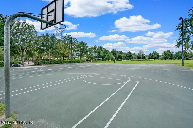 Building Photo - 232 S Hampton Club Way