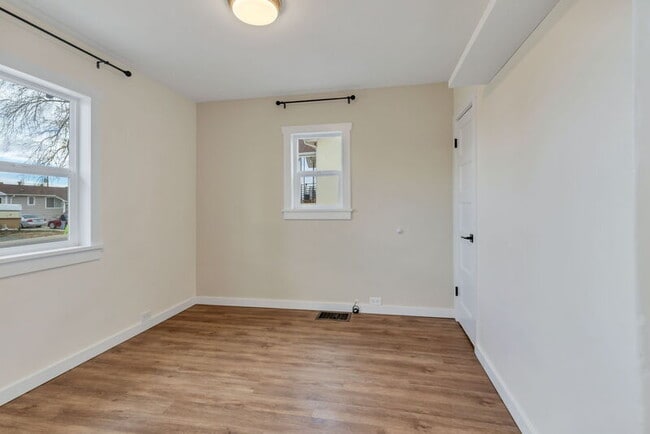 Building Photo - 134 S Quitman St