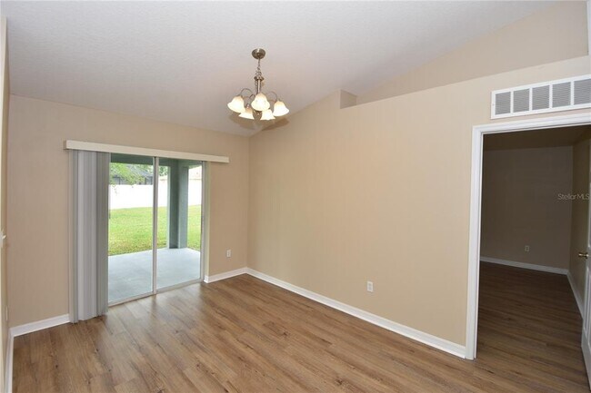 Building Photo - 32 Slumber Path
