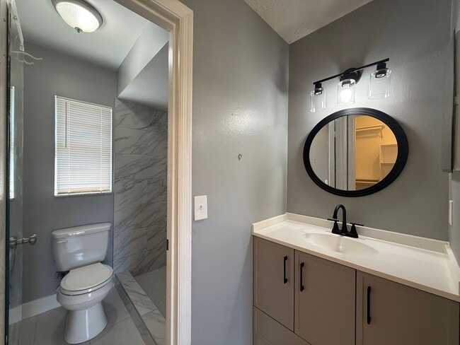 Building Photo - 4712 Dandelion Dr
