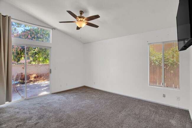 Building Photo - 40170 Tanager Cir