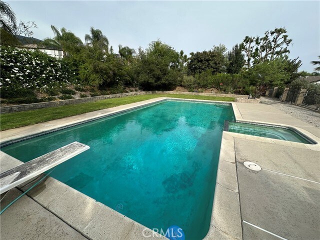 Building Photo - 9388 Valley View St