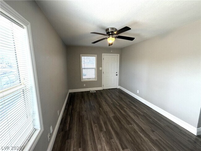 Building Photo - 5930 Dodd St