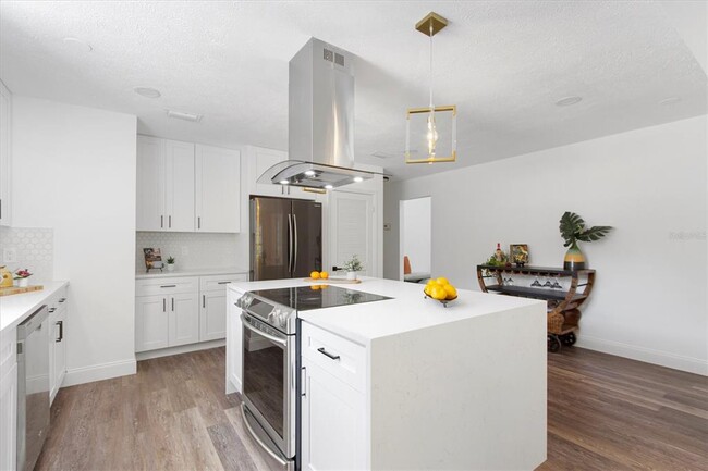 Building Photo - 11218 Creek View Dr