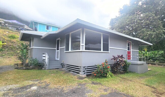 Building Photo - TN-110