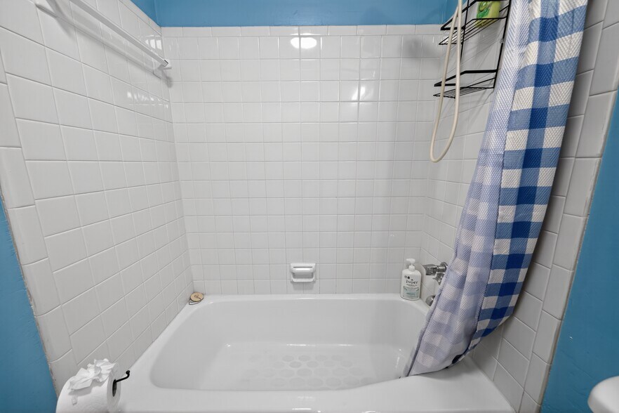 Building Photo - 534 Oak Meadow Ln