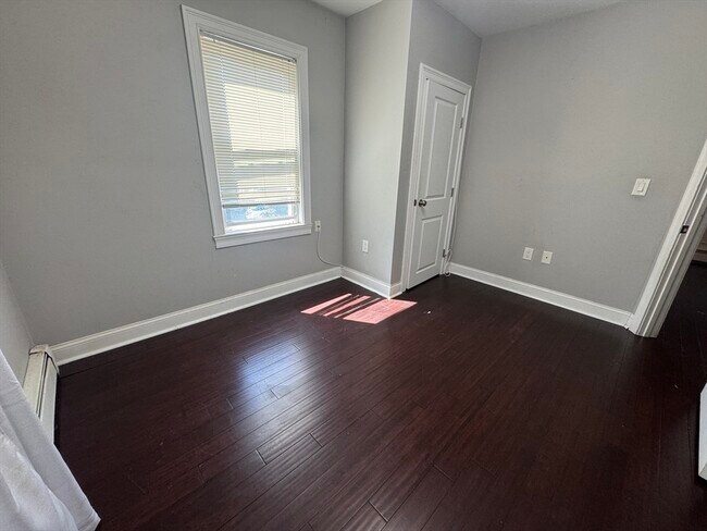 Building Photo - 52 Faunce Rd
