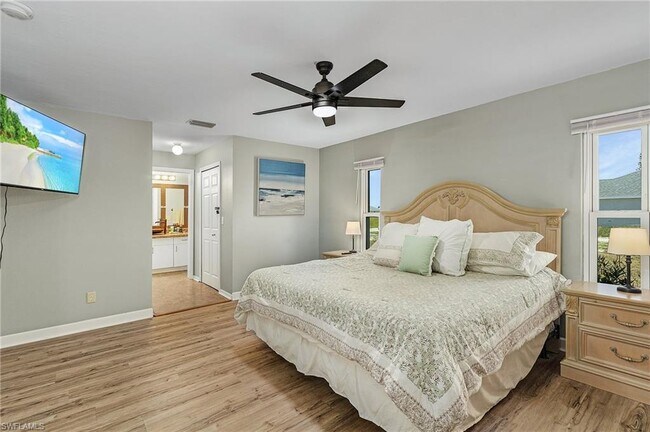 Building Photo - 703 NE 23rd Terrace