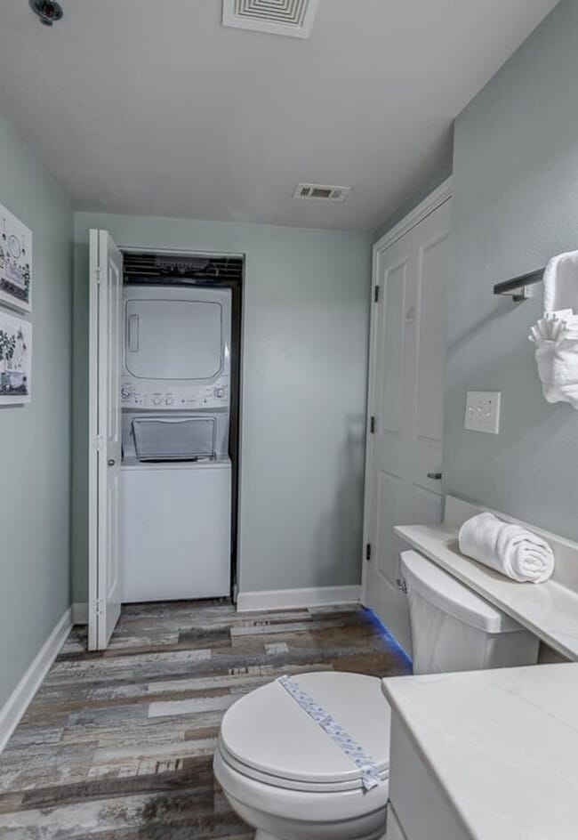 Building Photo - 998 Gulfside Ct