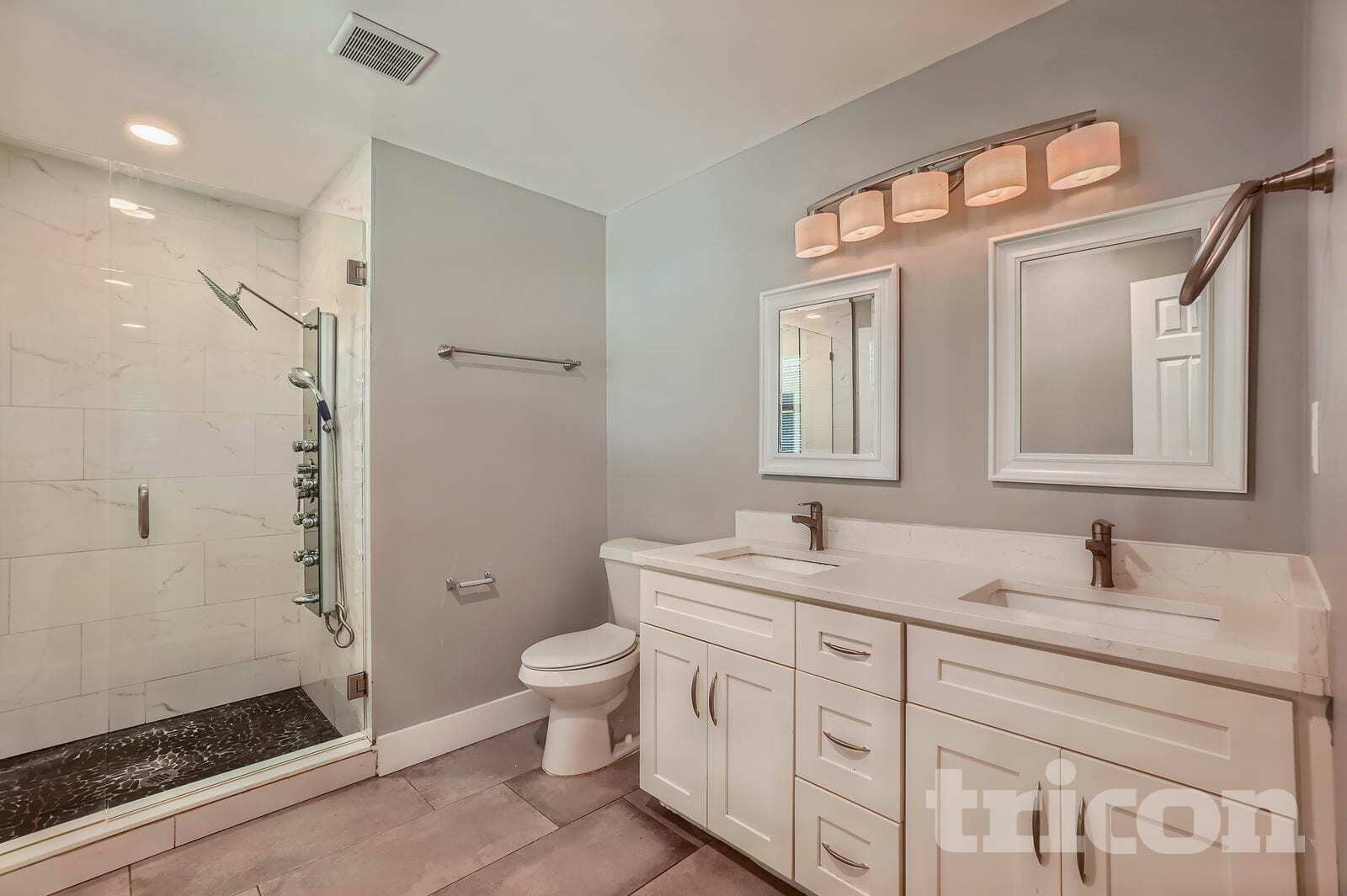 Building Photo - 2241 Wallingford Dr