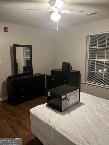 Building Photo - 2000 Austell Rd SW