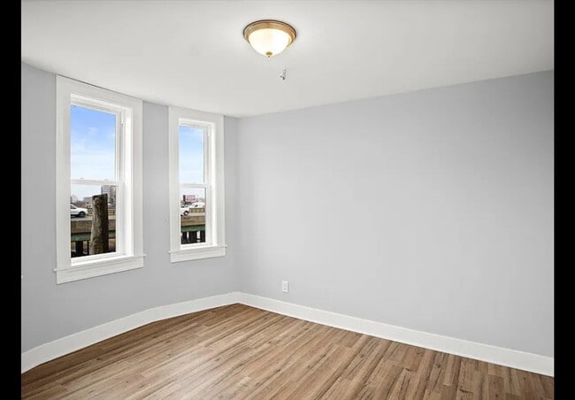Building Photo - 2 Redfield St