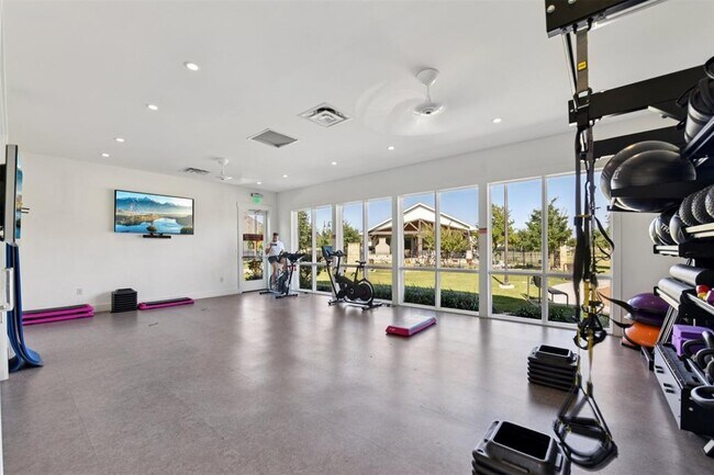 Building Photo - 253 Rosetta Lp