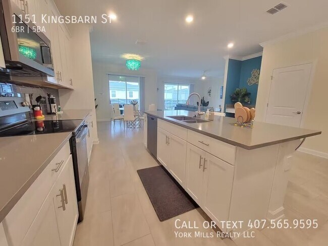 Building Photo - 1151 Kingsbarn St