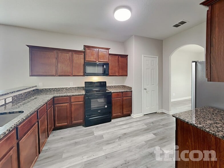 Building Photo - 11350 Luckey Ledge