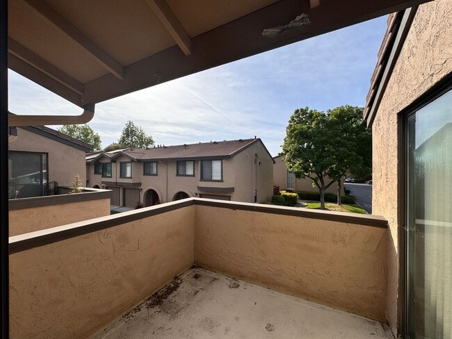 Building Photo - Move In Ready! Fremont 3 beds 2 baths Near Niles Canyon and Mission