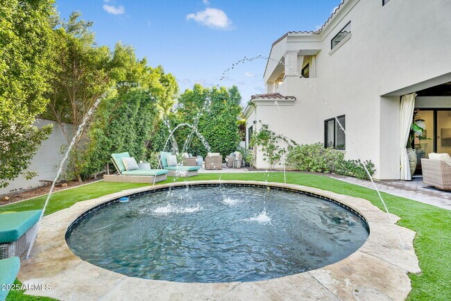 Building Photo - 3507 North 39th Pl