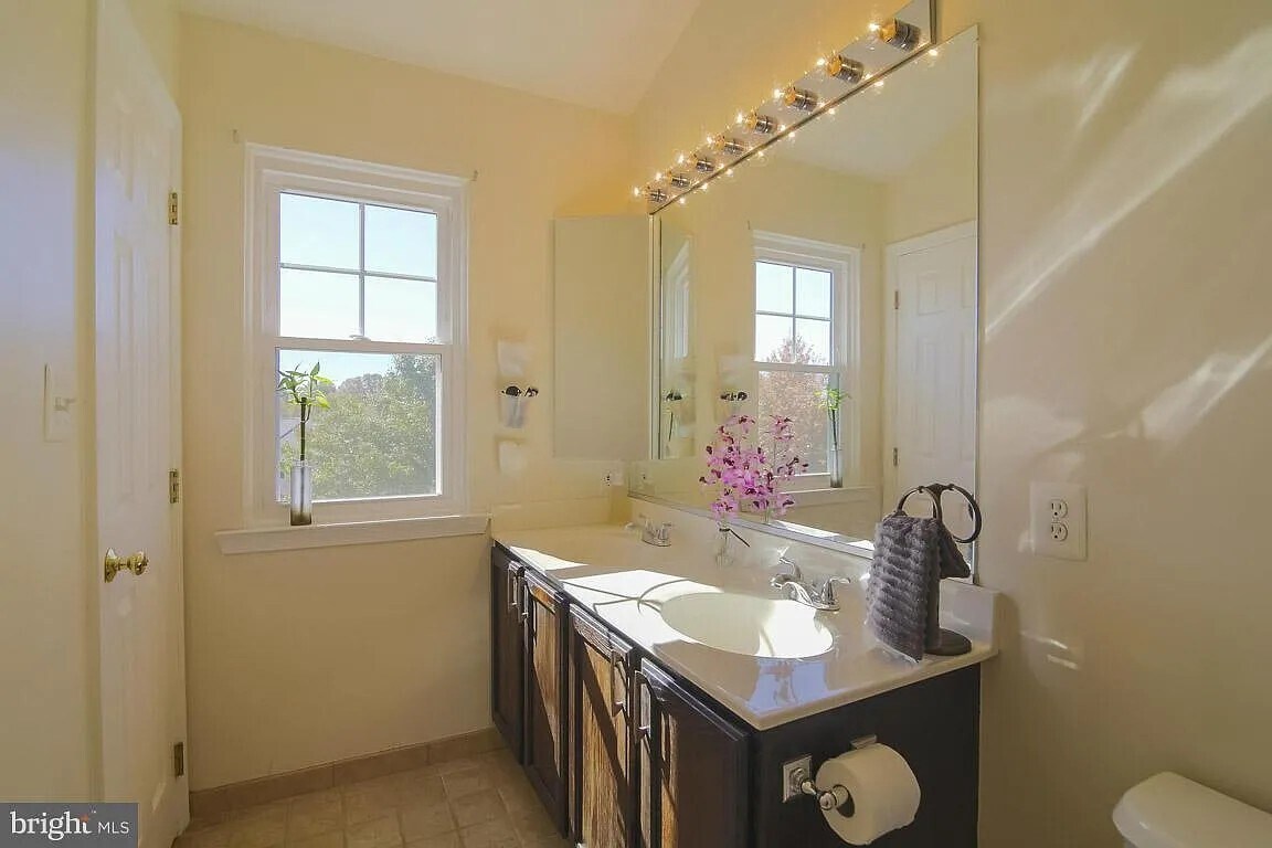 Building Photo - 3512 Moon Way