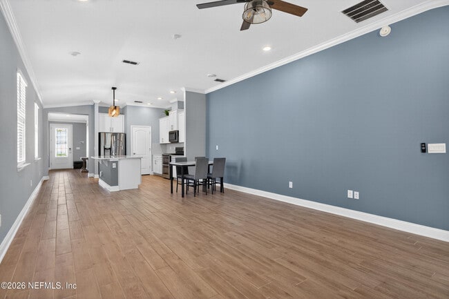 Building Photo - 234 Thistleton Wy