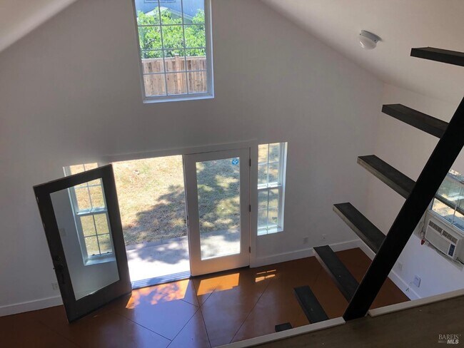 Building Photo - 334 Ridgway Ave