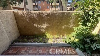 Building Photo - 15425 Sherman Way