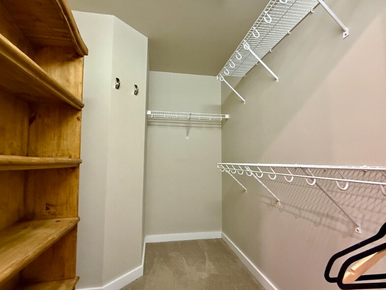 Building Photo - 6008 St Moritz Dr