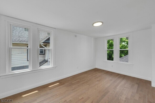 Building Photo - 78 Grove St