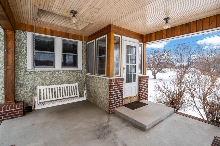 Building Photo - 52275 Rush Lake Trl