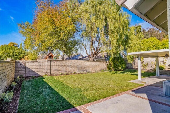 Building Photo - 27221 Camden Pl