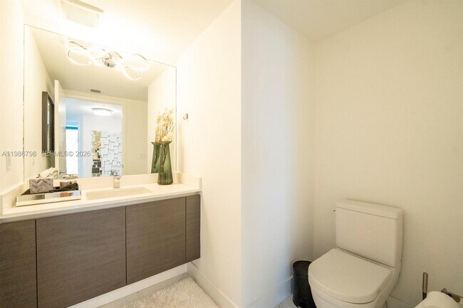 Building Photo - 300 Sunny Isles Blvd