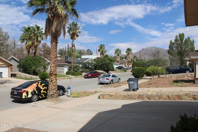 Building Photo - 6832 Canyon View Ln