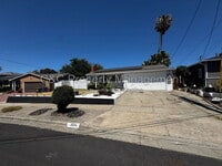 Building Photo - 3513 Clayburn Rd