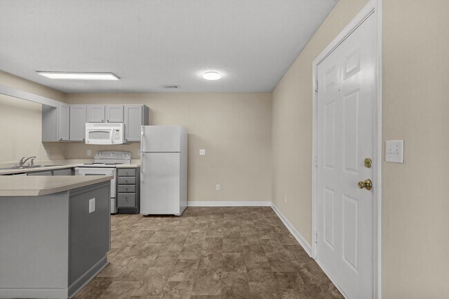 Building Photo - This apartment will live rent free in your...
