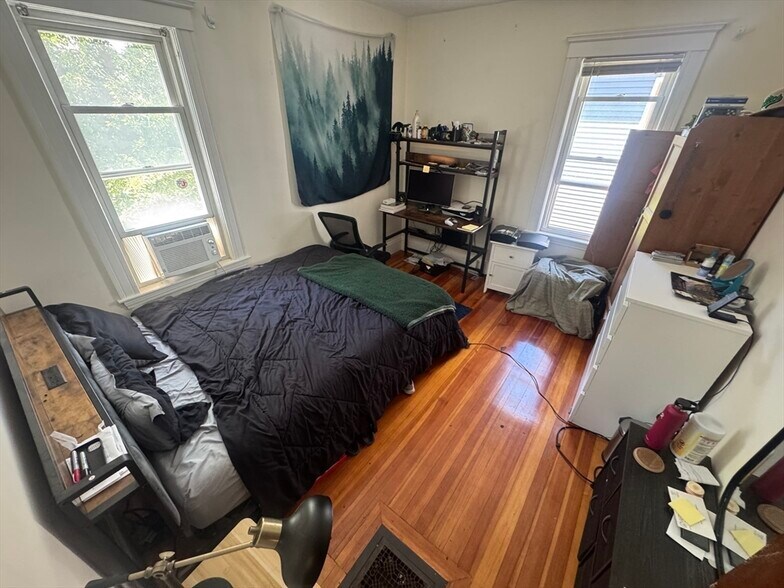 Building Photo - 8 Foskett St