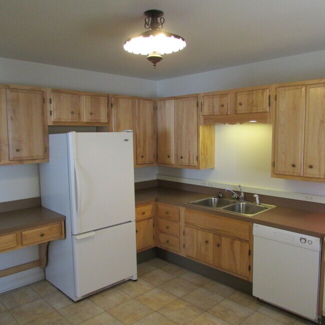 Kitchen, view 2 - 2130 Frances St