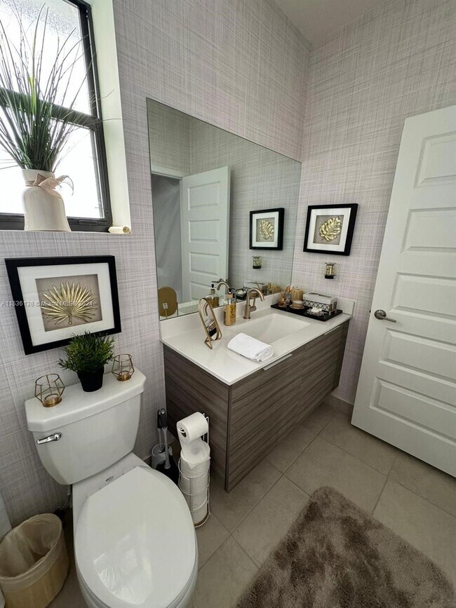 Building Photo - 8865 NW 160th Ter